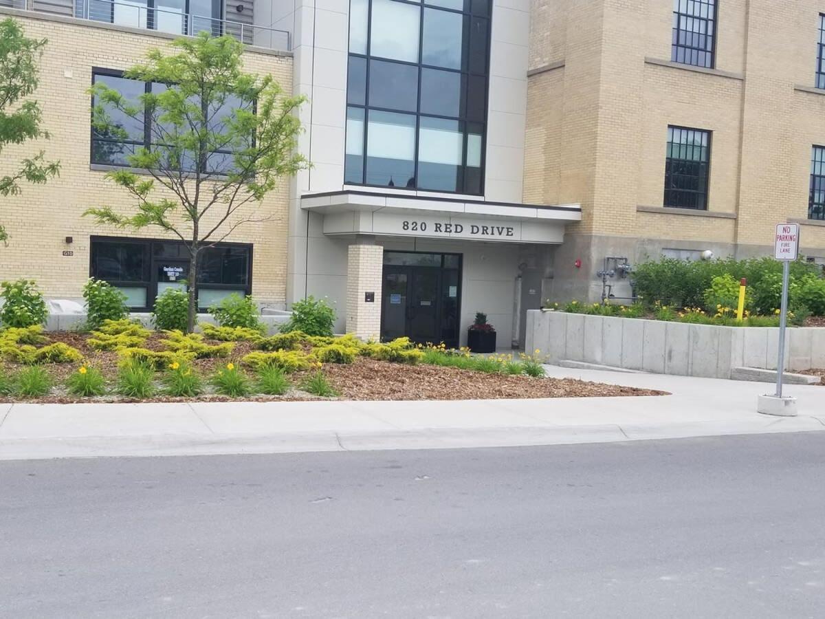Condo On State Hospital Grounds! Traverse City Exterior foto